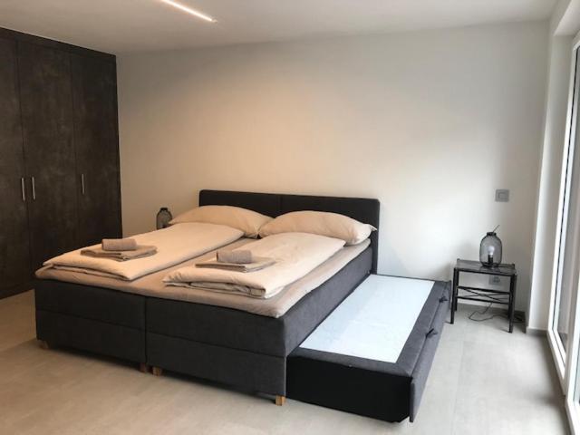Blue River Apartment *